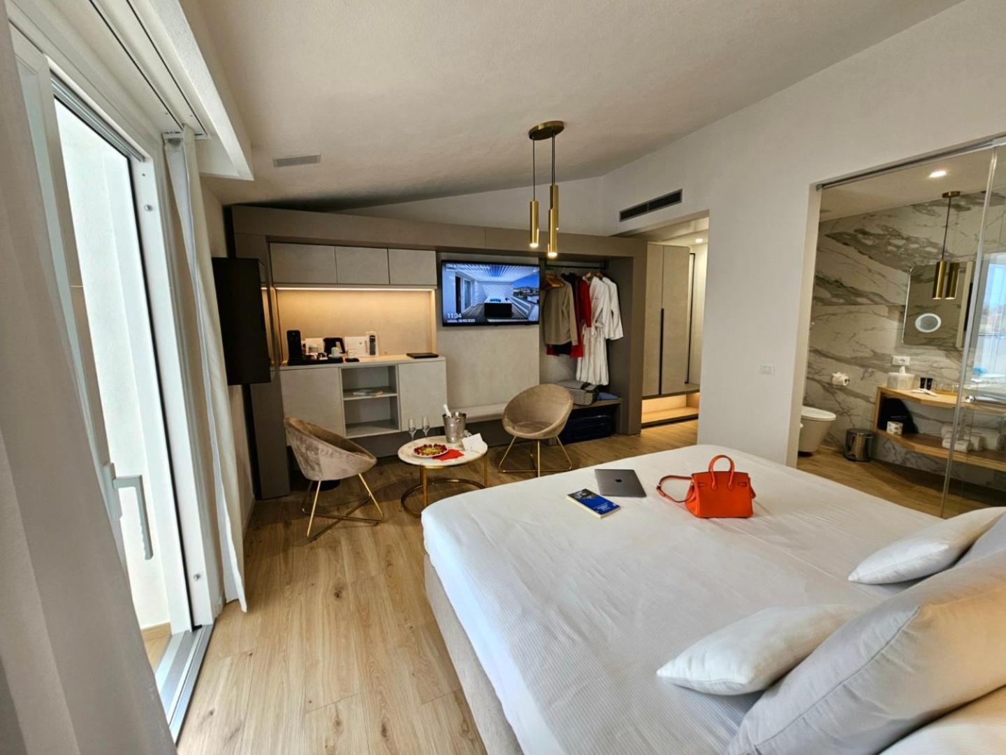 Chic & Charme Luxury Rooms Ольбия Экстерьер фото